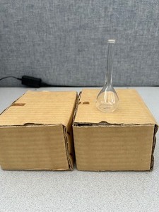 lot 97 image: 24 - 25ml Volumetric Flasks, MADE IN JAPAN