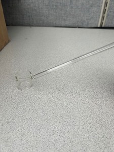 lot 98 image: 60 - 9ml Beakers With Glass Handle