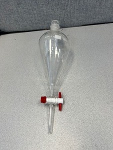 lot 106 image: 1000ml Sepratory Funnel With 2932 Stopper