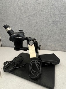 lot 2 image: Bausch & Lomb Stereo Zoom Scope 7x-30x Overall Zoom, 10x WF Eyepieces, Fluorescent Tested, Working.