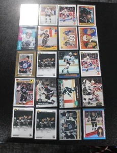 lot 84 image: Wayne Gretzky Hocky Card Lot  20 Cards