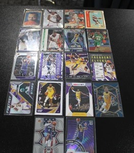 lot 90 image: Lebron James Basketball Card Lot  18 Cards