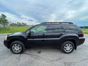 2007 Mitsubishi Endeavor SE - AWD