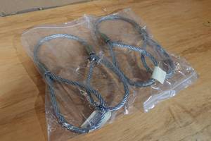 lot 7 image: 2 3 Wire Ropes with 9 Loops - 12 Cable
