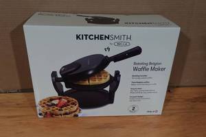 lot 35 image: Kitchen Smith Rotating Belgian Waffle Maker