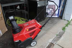 lot 53 image: Troy-Bilt 21 Electric Start Snow Blower