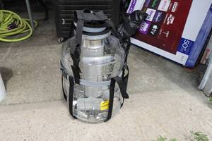 lot 93 image: Northern Brewer Big Mouth Bubbler EVO 2 6.5 Gallon Glass Fermentor