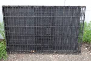 lot 153 image: Large Dog Crate
