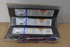 lot 162 image: 3 Univeral Lighting Technology Electronic Ballasts - B332IUNVHP-A