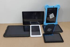 lot 164 image: Assorted Tablets for Parts or Repair