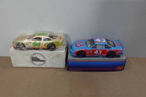 lot 167 image: 2 124 Scale Model Stock Cars