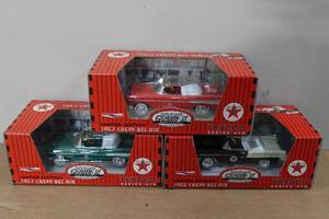 lot 173 image: 3 Gearbox Texaco Chevy Bel Air Model Cars 1955 & 1957