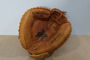 lot 260 image: Shoeless Joe Right Handed Catchers Mitt