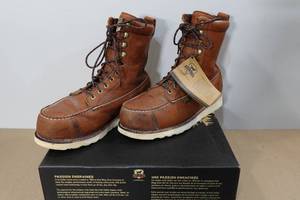 lot 282 image: Irish Setter Wingshooter Mens 8 Safety Toe Work Boots -Size 11