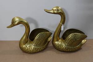 lot 296 image: Vintage Solid Brass Swan Planters