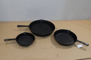 lot 311 image: Set of 3 Mesquite Ridge Cast Iron Pans 6, 8, & 10
