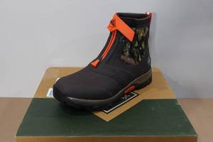 lot 320 image: Muck Boots Mens Apex Mip Zip Boots -Size 14