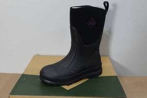 lot 321 image: Muck Boots Womens Chore Classic Mid Boots -Size 9