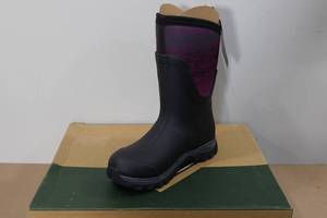 lot 329 image: Muck Boots Womens Arctic Sport II Mid Boots -Size 5