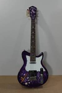 lot 364 image: Disney Hannah Montana Kids Electric Guitar