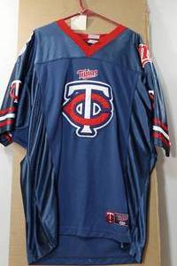 lot 376 image: Lees Sports MN Twins Jersey -Large