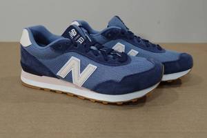lot 389 image: New Balance Womens Sneakers -Size 8.5