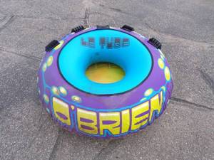 lot 29 image: OBrian Inflatable Towable Water Toy