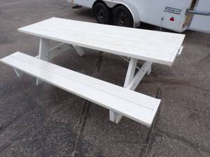 lot 23 image: PVC Picnic Table
