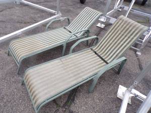 lot 19 image: Pair of Lounge Chairs Green