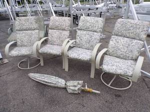 lot 18 image: Set of 4 Patio Chairs with Umbrella