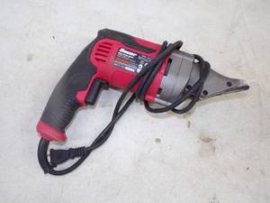lot 32 image: Metal Cutting Shears