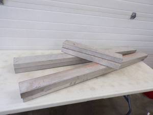 lot 42 image: Aluminum 2  x 4s