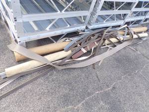 lot 47 image: Large Lot of Assorted Flooring Trim