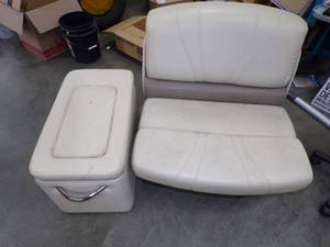 lot 15 image: Pontoon Furniture