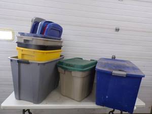 lot 63 image: Large lot of Totes and Lids