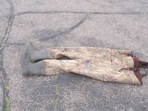 lot 90 image: Size 12 Waders