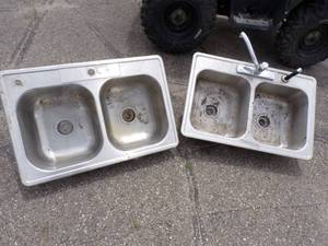 lot 102 image: Pair of Kitchen Sinks and Faucet
