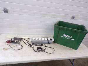 lot 108 image: Plug in Bars and Tote