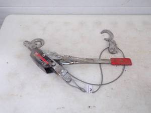 lot 112 image: Hand Winch
