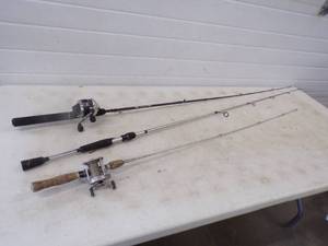 lot 129 image: Vintage Steel Fishing Rod and Reel with Zebco Reel and 2 Fiberglass Rods