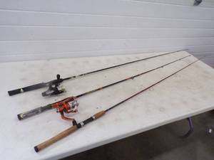lot 130 image: 3 Fishing Rods and 2 Reels