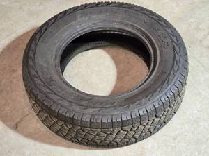 lot 6 image: Near New Tire Pirelli Scorpion P23570R16 105