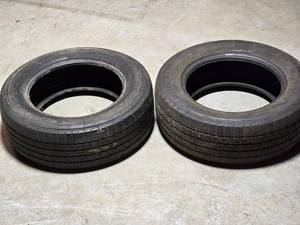 lot 9 image: Lot of 2 Used Tires 22560R16