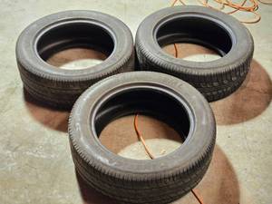 lot 22 image: Lot of 3 Kenda Radial Used Tires 23555R17