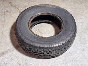 lot 23 image: Used Tire Radial AWT 31x10.50R15LT