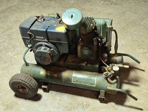 lot 52 image: Dual Tube Rol-Air Air Compressor with Kohler Magnum Motor