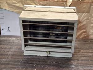 lot 54 image: Berko Electric Garage Heater