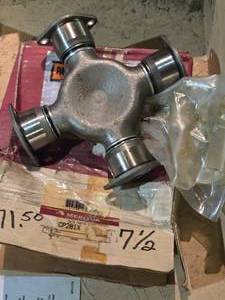 lot 72 image: Meritor CP281X U Joint