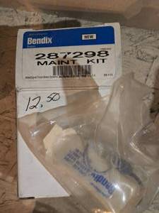 lot 77 image: Bendix 287298 Check Valve Kit
