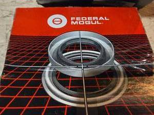 lot 98 image: Lot of 2 National Wheel Seal 370037A